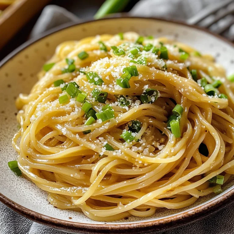 Vietnamese Garlic Noodles (Mì Xào Tỏi)